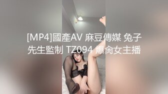 《母子乱伦》妈妈过生日趁机把她灌醉了第一次这么近距离的观看自己出生的地方今天我又重新回到了这里