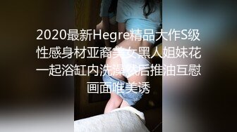 顶级纹身小太妹，和小哥一样都是纹在手臂上，差不多同款啊