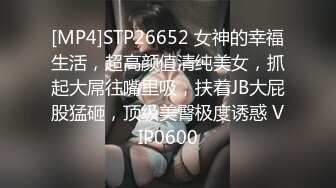 三十多岁如狼似虎极品美少妇,壹次约战4青壮男,嘴里吃壹个,两手各壹根