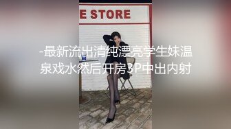 风骚小少妇露脸勾搭小哥激情啪啪，口交大鸡巴让小哥无套