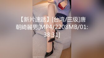 广州大型成人用品展大奶模特各种无底线故意漏奶漏毛 (7)