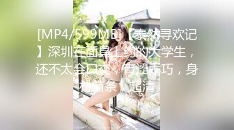 [MP4/ 2.56G] 丰乳肥臀网红脸美女4小时道具自慰诱惑，近距离特写揉捏肥逼，掰穴假屌抽插展示翘臀