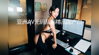 极品熟女 风韵犹存的熟女与儿子乱伦艹逼，还有炮友在场，岂不是成绿母剧情了