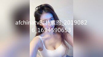 [MP4/ 367M] 两只骚蜜桃大哥的床上玩物，颜值高身材好情趣诱惑，一起伺候大哥舔乳头交大鸡巴